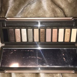 Naked 2 urbane decay palette